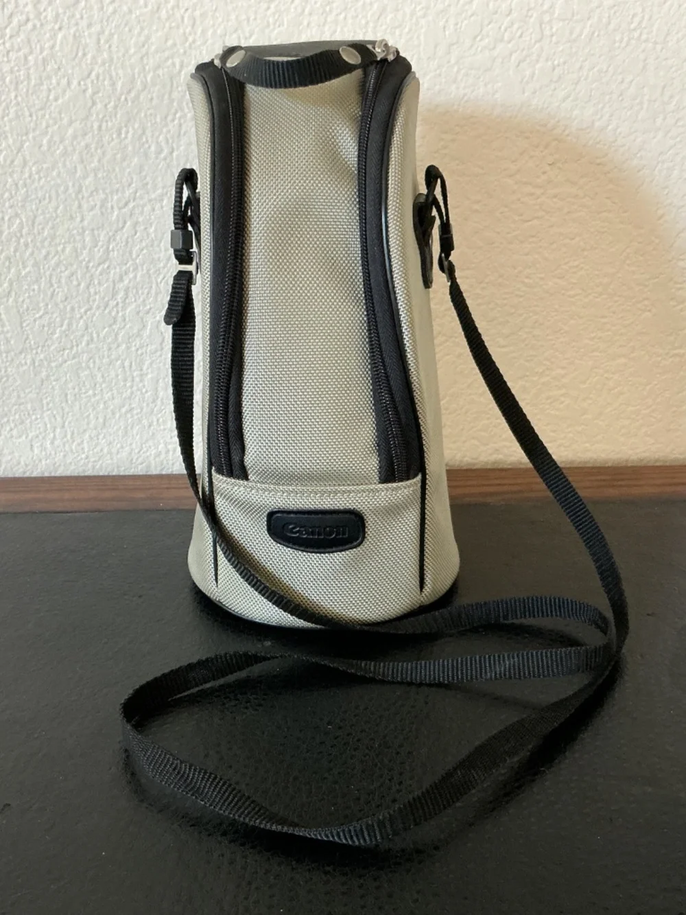 Canon LZ1324 Lens Case Strap Zipper